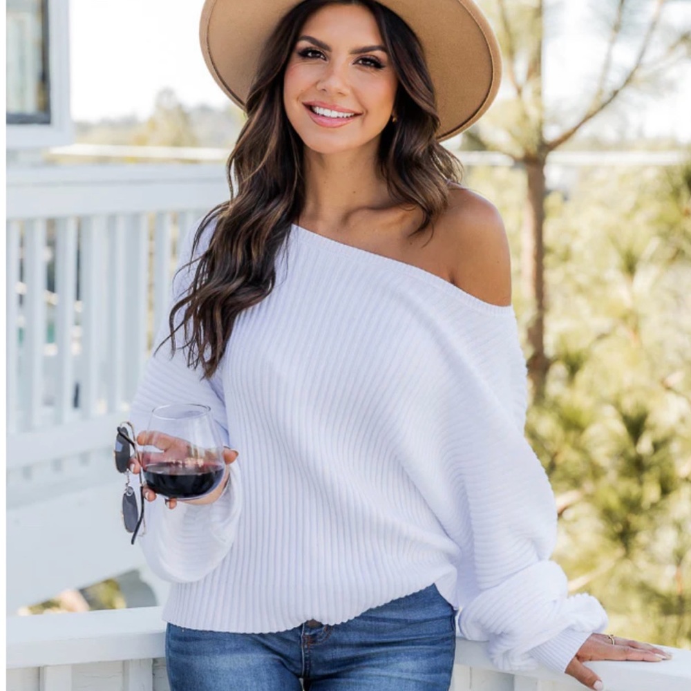 Pink lily white boatneck knit sweater extra small xs x-small